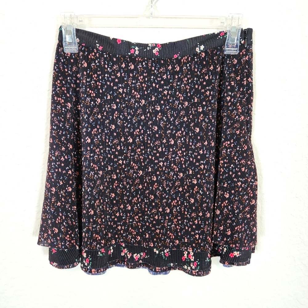 Urban Outfitters | Floral Pleated Mini Skirt Small